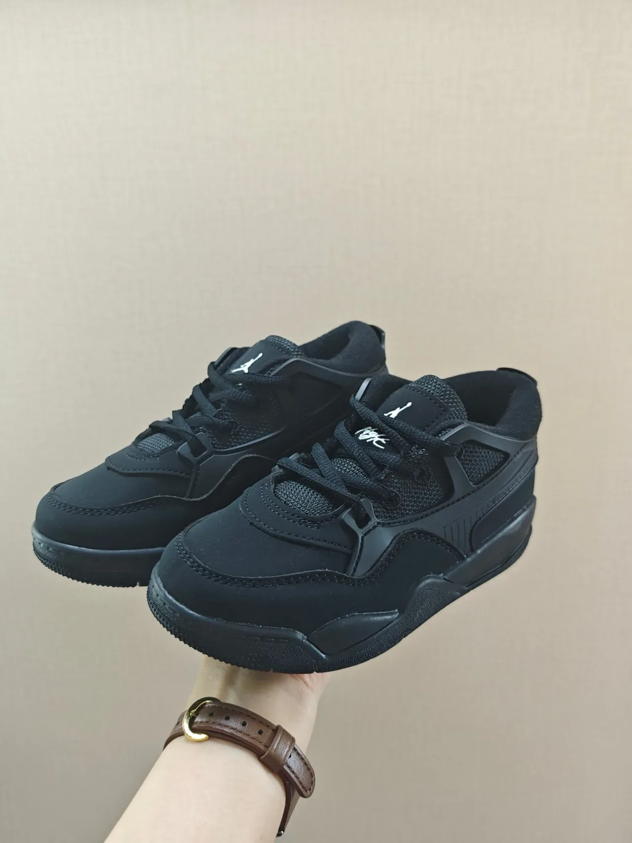 Nike Green Black Layered Synthetic Overlays Padded Collar Sneakers 18
