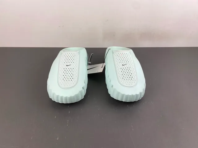Nike Green Black Molded Foam Construction Scalloped Sole Edge Slippers 9