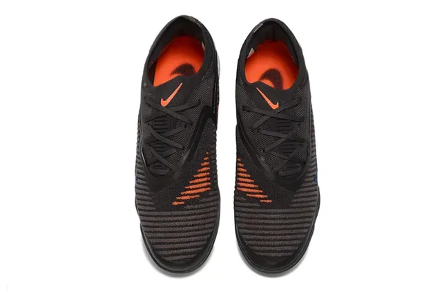Nike GripPoint Noir et Vert Iridescent Turf Chaussures de Football 2