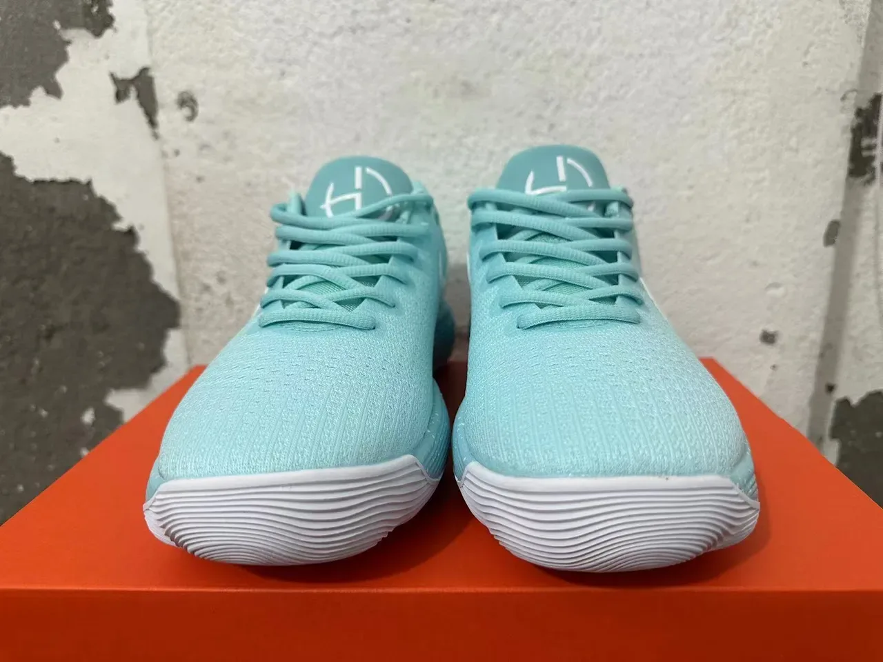 Nike LunarEpic Low Flyknit Mint White Speckled Lifestyle Sneakers 4