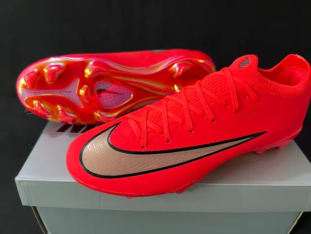 Nike Mercurial Vapor Atomknit Chaussures de football rouge iridescent Firm-Ground 9