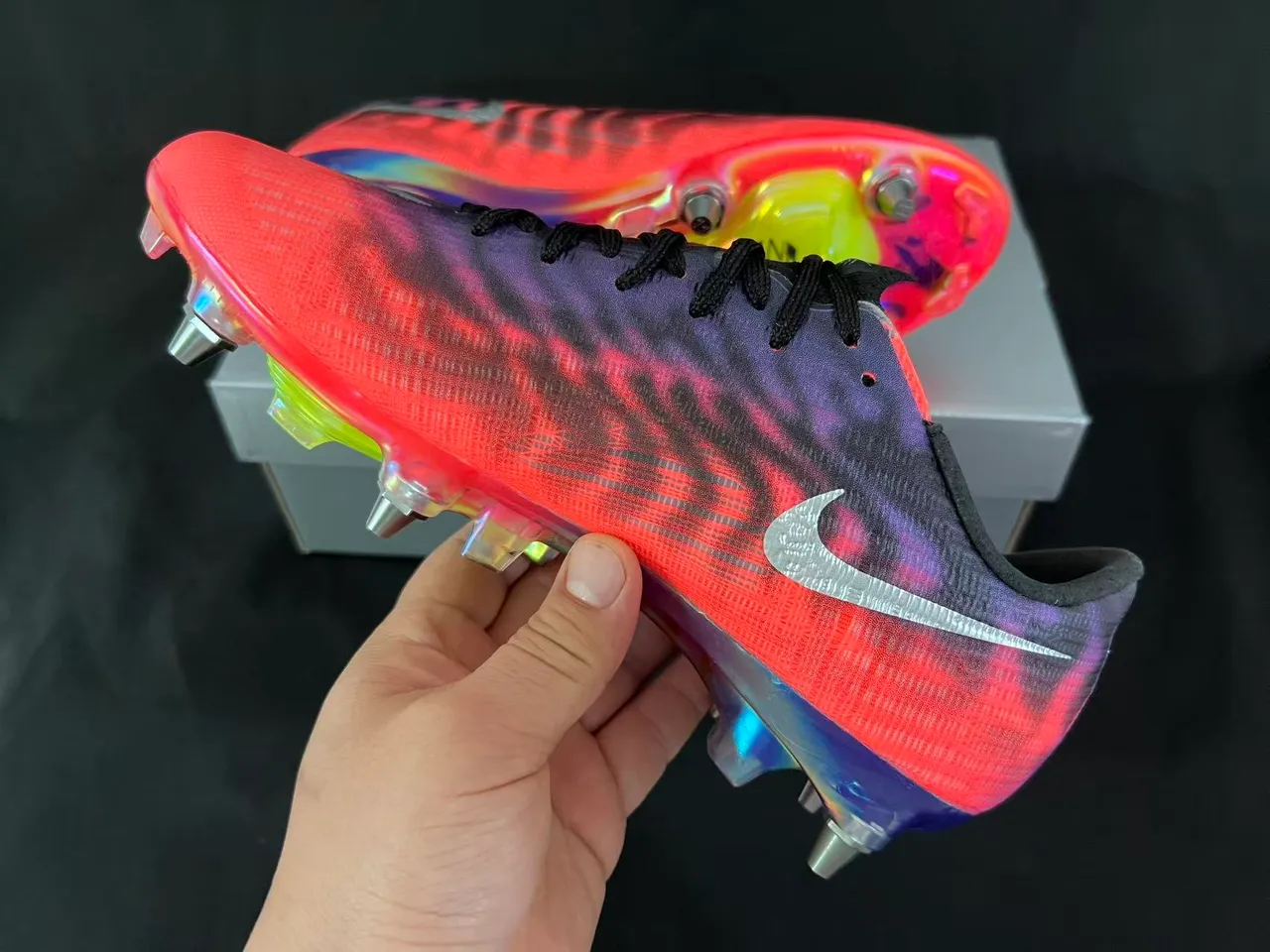 Nike Mercurial Vapor Sapatos de futebol Red Purple Low-Cut Synthetic Upper Gradient Colorway Firm-Ground 4