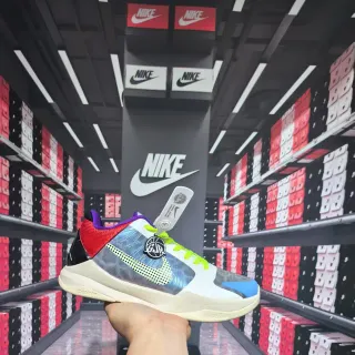 Nike 多色 分层 合成/网面 鞋面 虹彩 面板 篮球鞋