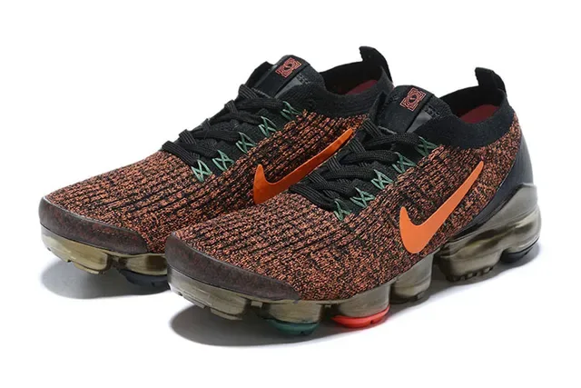 Nike Tênis de Corrida com Upper de Malha Multicolor Laranja e Air Cushioning Visível 4