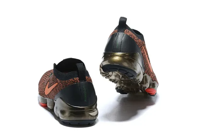 Nike Tênis de Corrida com Upper de Malha Multicolor Laranja e Air Cushioning Visível 5