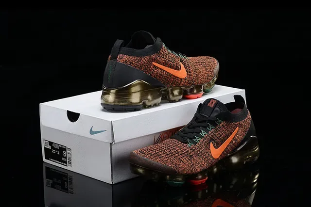 Nike Tênis de Corrida com Upper de Malha Multicolor Laranja e Air Cushioning Visível 16