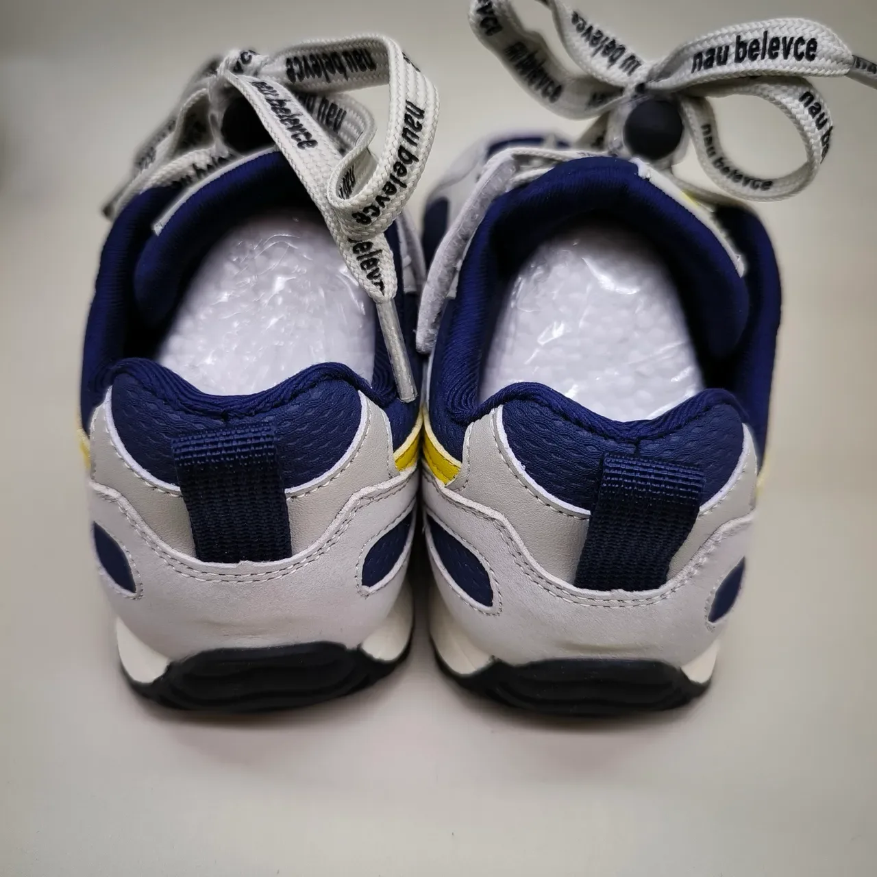 Nike Navy Yellow Retro-Inspired Low-Top Sneakers 7
