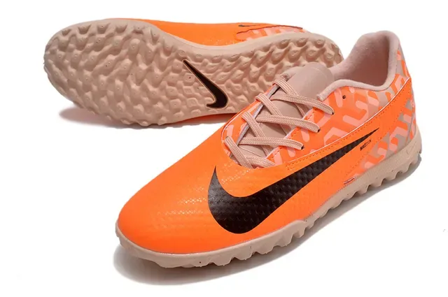 Nike Chaussures de football orange beige synthétique coupe basse pour gazon artificiel 6