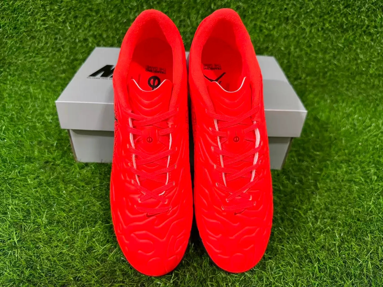 Nike Orange Black Sculpted Synthetic Upper Textured Overlay Pattern Turf Soccer Shoes 8