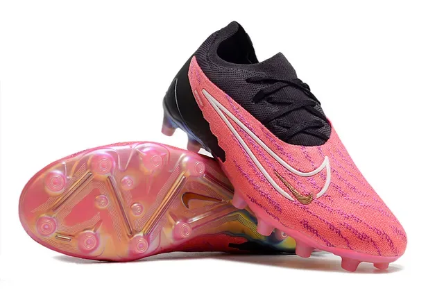 Nike Phantom GT Chaussures de football avec upper en maille rose et noir, semelle iridescente, pour terrain ferme 4