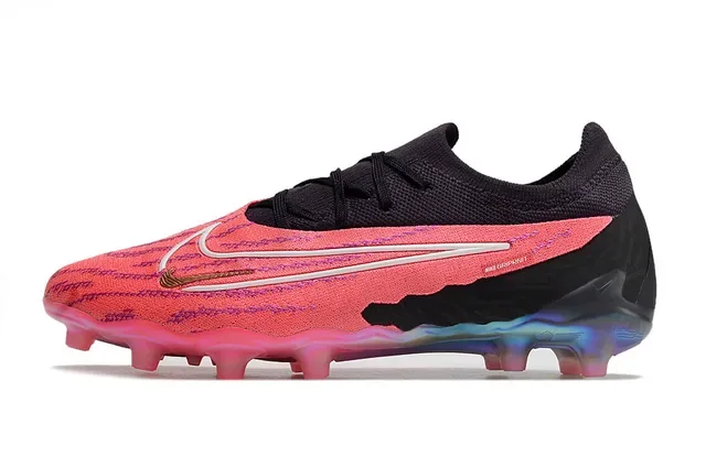 Nike Phantom GT Chaussures de football avec upper en maille rose et noir, semelle iridescente, pour terrain ferme 7