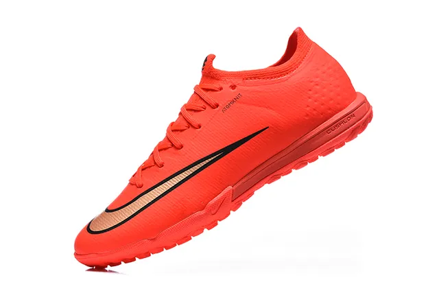 Nike Phantom GT Red Black Low-Cut Knit Upper Molded Square-Stud Outsole Turf Soccer Shoes 4