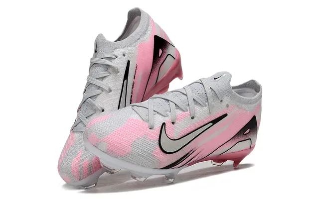 Nike Sapatos de futebol com upper de knit rosa e branco, gradiente e para solo firme 8