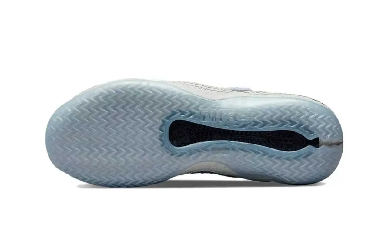 Nike Chaussures de Basketball Violet Vert Tige Maille Midsole Sculptée 7