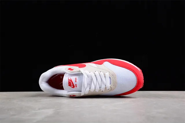 Nike Red Beige Low-Top Layered Upper Lifestyle Sneakers 12