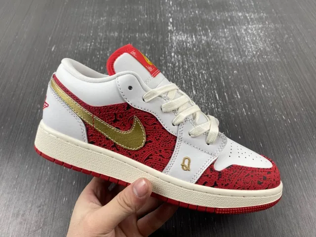 Nike Red Gold Low-Top Cupsole Lifestyle Sneakers 5