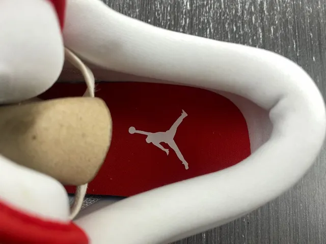 Nike Red Gold Low-Top Cupsole Lifestyle Sneakers 11