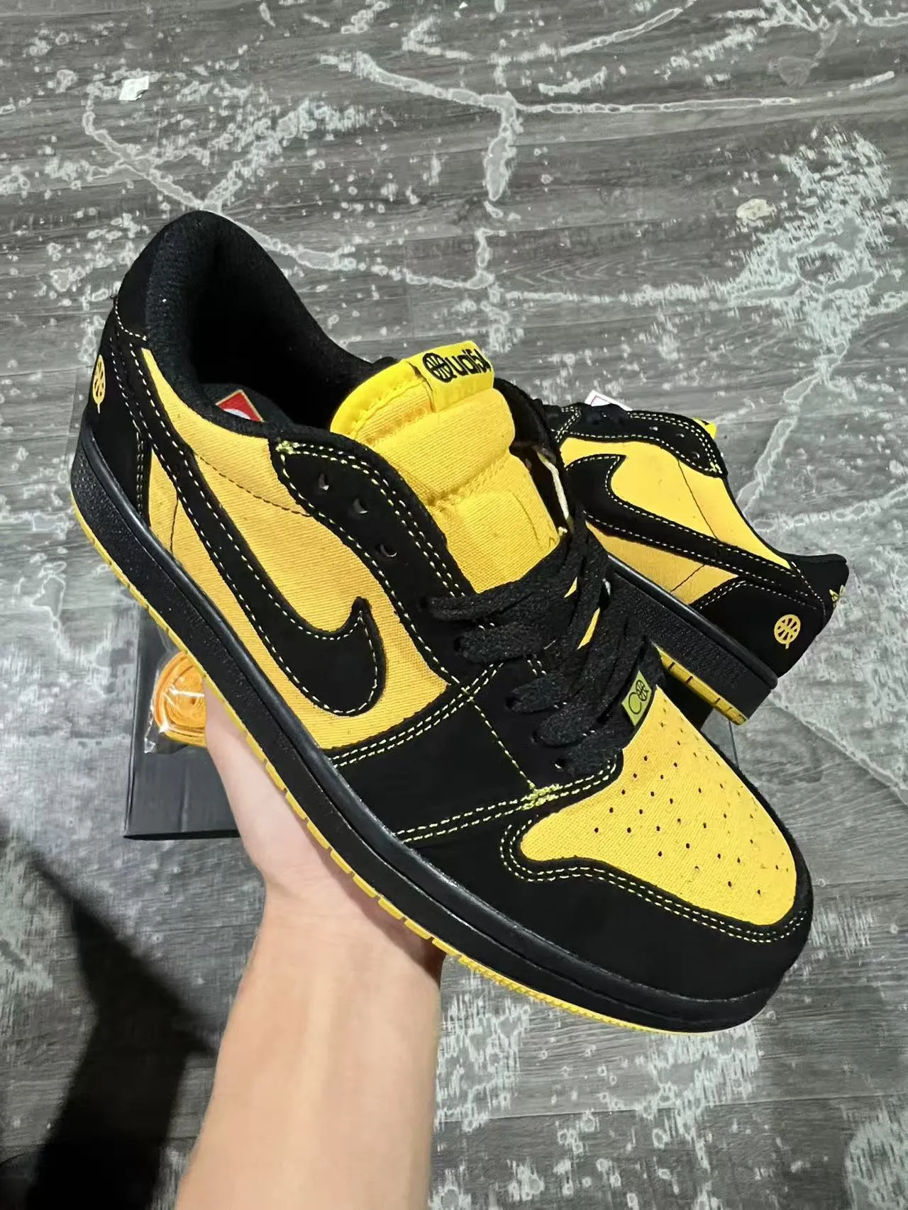 Nike SB Dunk Low Black Yellow Chaussures de skateboard 2