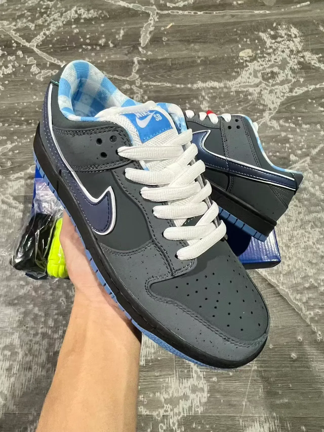 耐克 SB Dunk Low 灰蓝勾滑板鞋 2