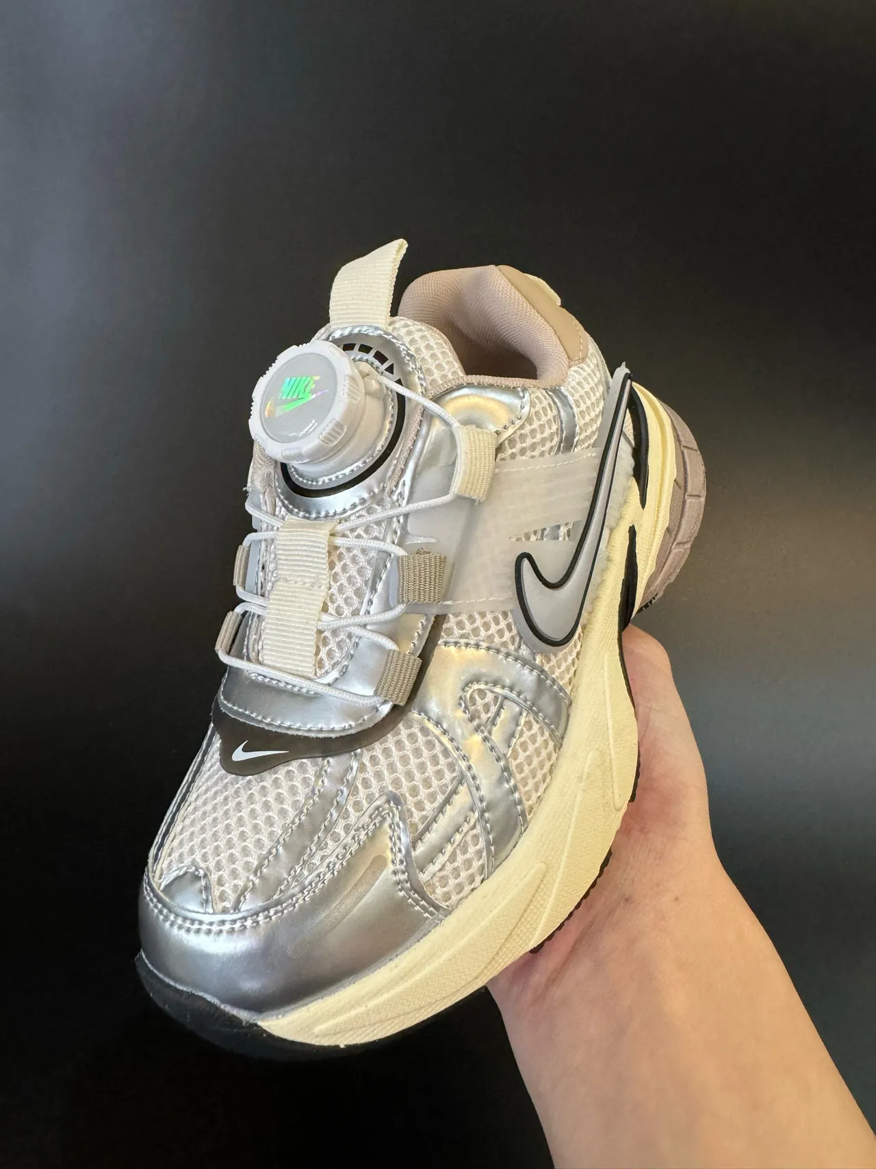 Nike Silver Beige Laceless Dial-Closure System Metallic Mesh Upper Chunky Sneakers 10