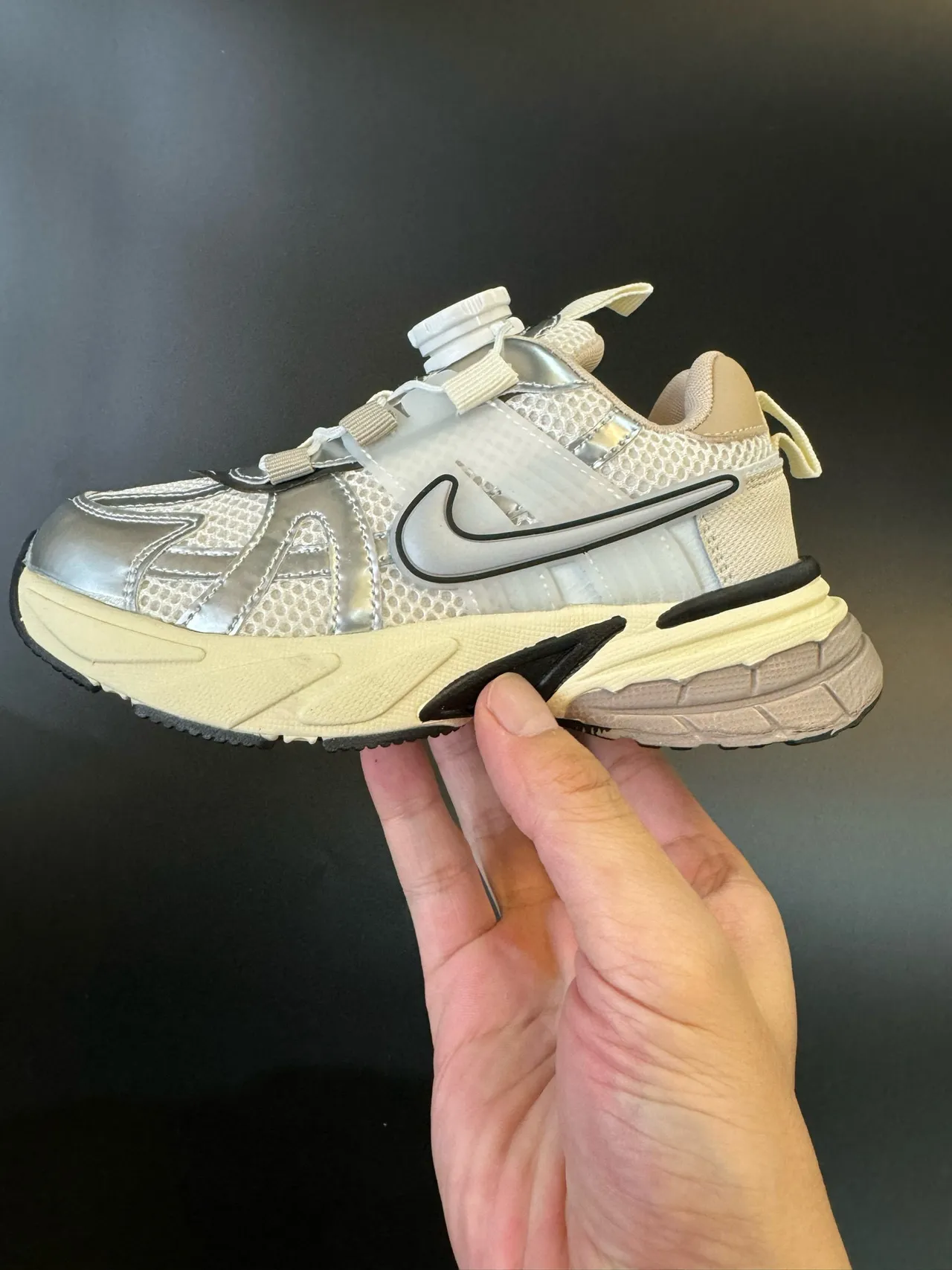 Nike Silver Beige Laceless Dial-Closure System Metallic Mesh Upper Chunky Sneakers 11