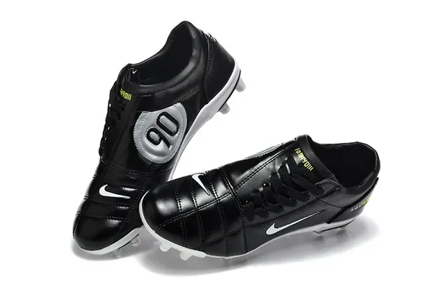 Nike Total 90 III Preto e Branco Sol Firme Sapatos de Futebol 2