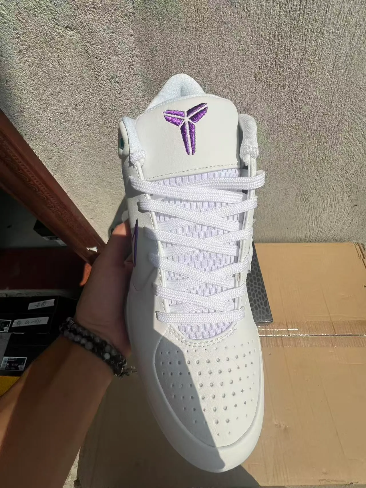Nike White and Purple Embroidered Swoosh High-Top Basketball Shoes 3