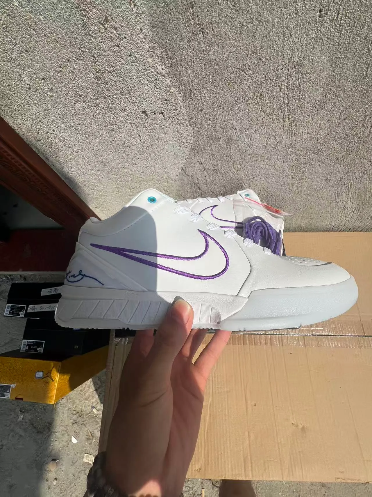 Nike White and Purple Embroidered Swoosh High-Top Basketball Shoes 7