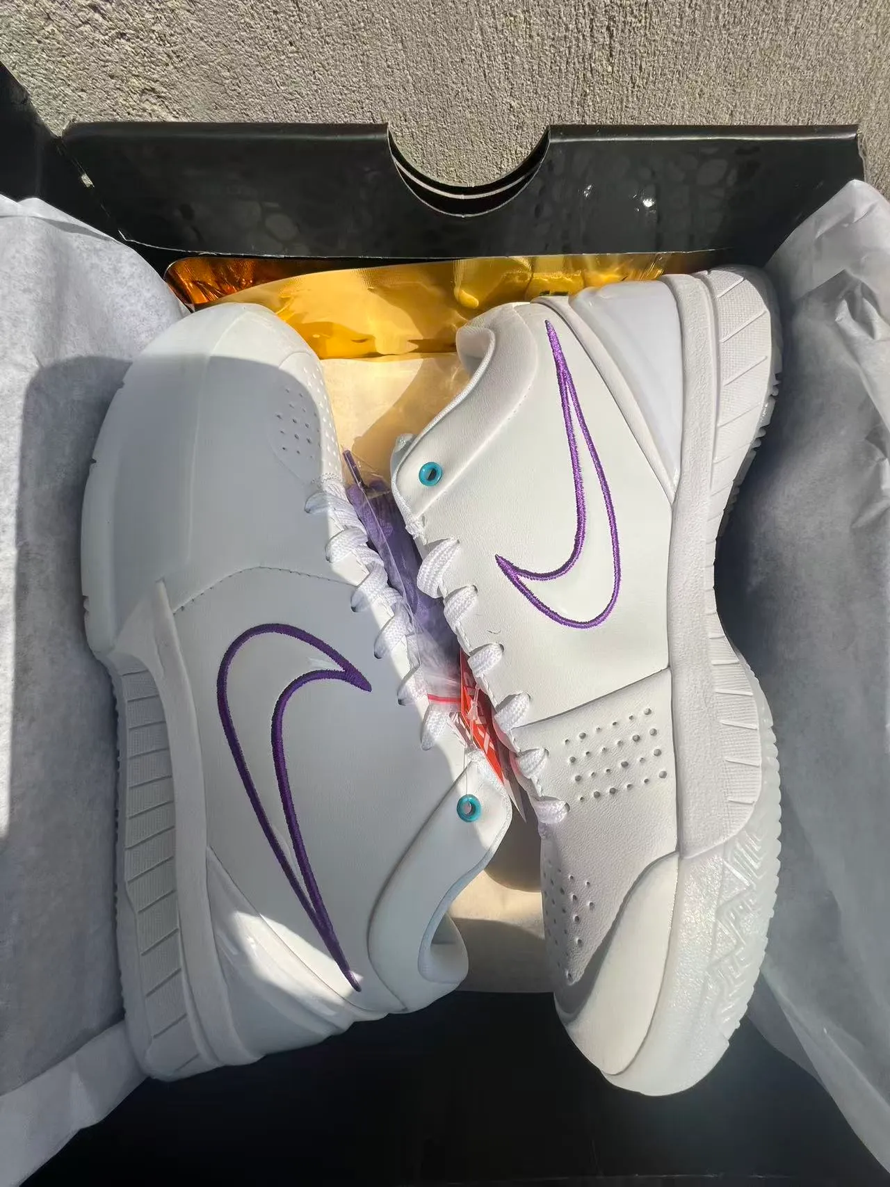 Nike White and Purple Embroidered Swoosh High-Top Basketball Shoes 9