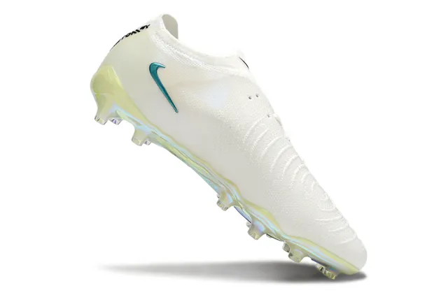 Nike White Blue Low-Cut Knit Upper Iridescent Faceted Swoosh Firm-Ground Soccer Shoes 2