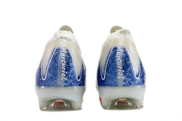 Nike Chaussures de Football Blanc Bleu Bas-Coupé Supérieure Tricô Semelle Iridescente Translucida Firm-Ground 4