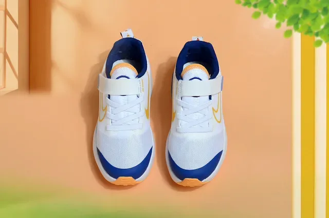 Nike White Blue Low-Top Mesh Upper Lifestyle Sneakers 16