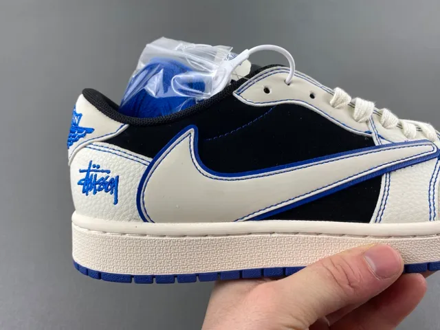 Nike White Blue Low-Top Mixed-Material Upper Lifestyle Sneakers 3