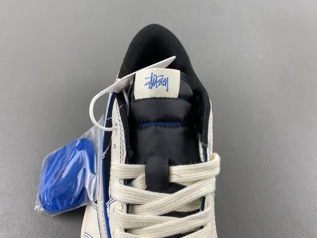 Nike White Blue Low-Top Mixed-Material Upper Lifestyle Sneakers 6