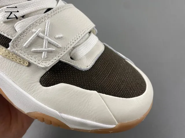 Nike Chaussures de Basketball Hautes Blanches Marronnes Stratifiées Cuir-Maille 5