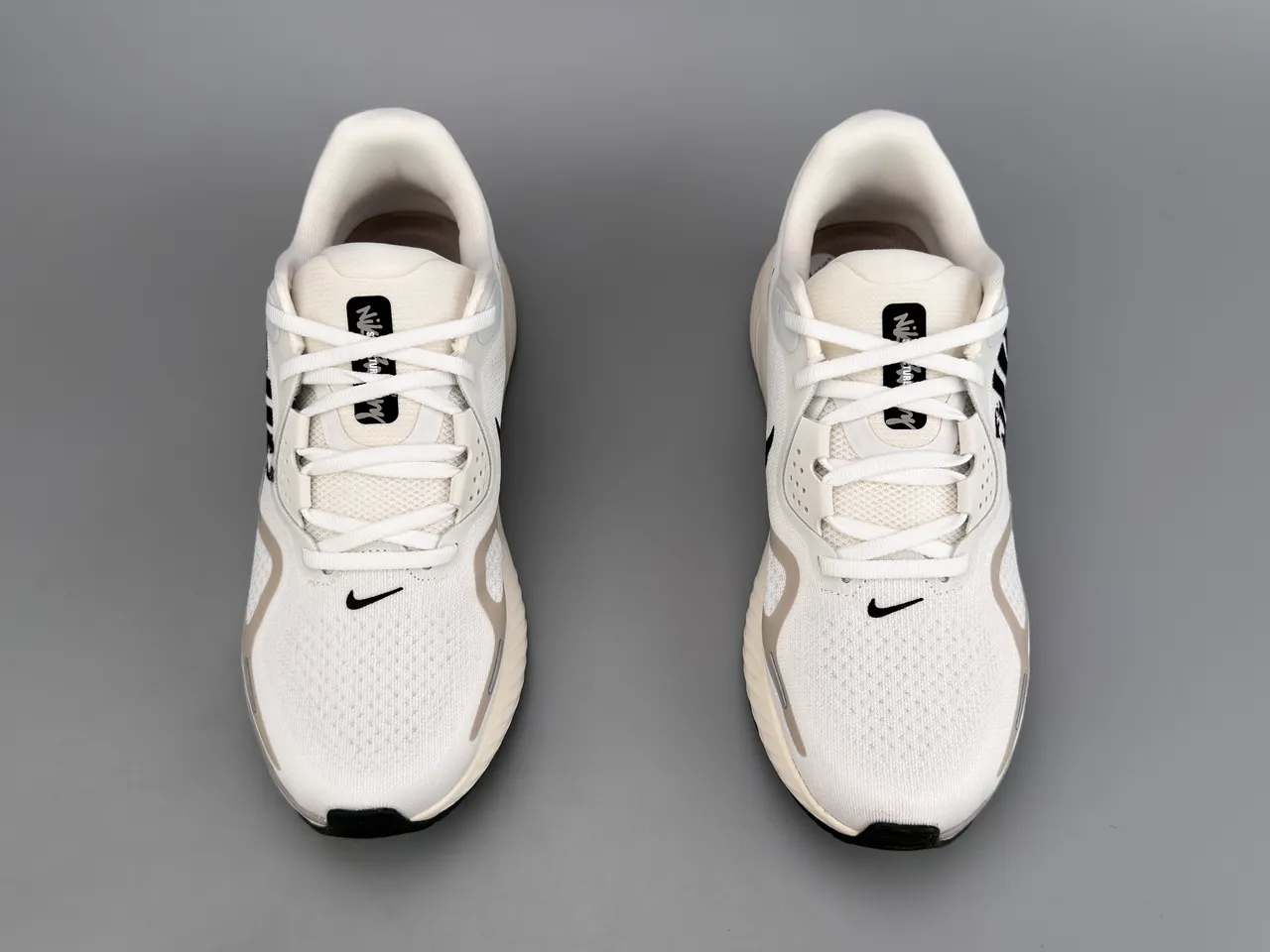Nike White Gray Engineered Knit Upper Bold Black 'RUN' Graphic Running Shoes 9