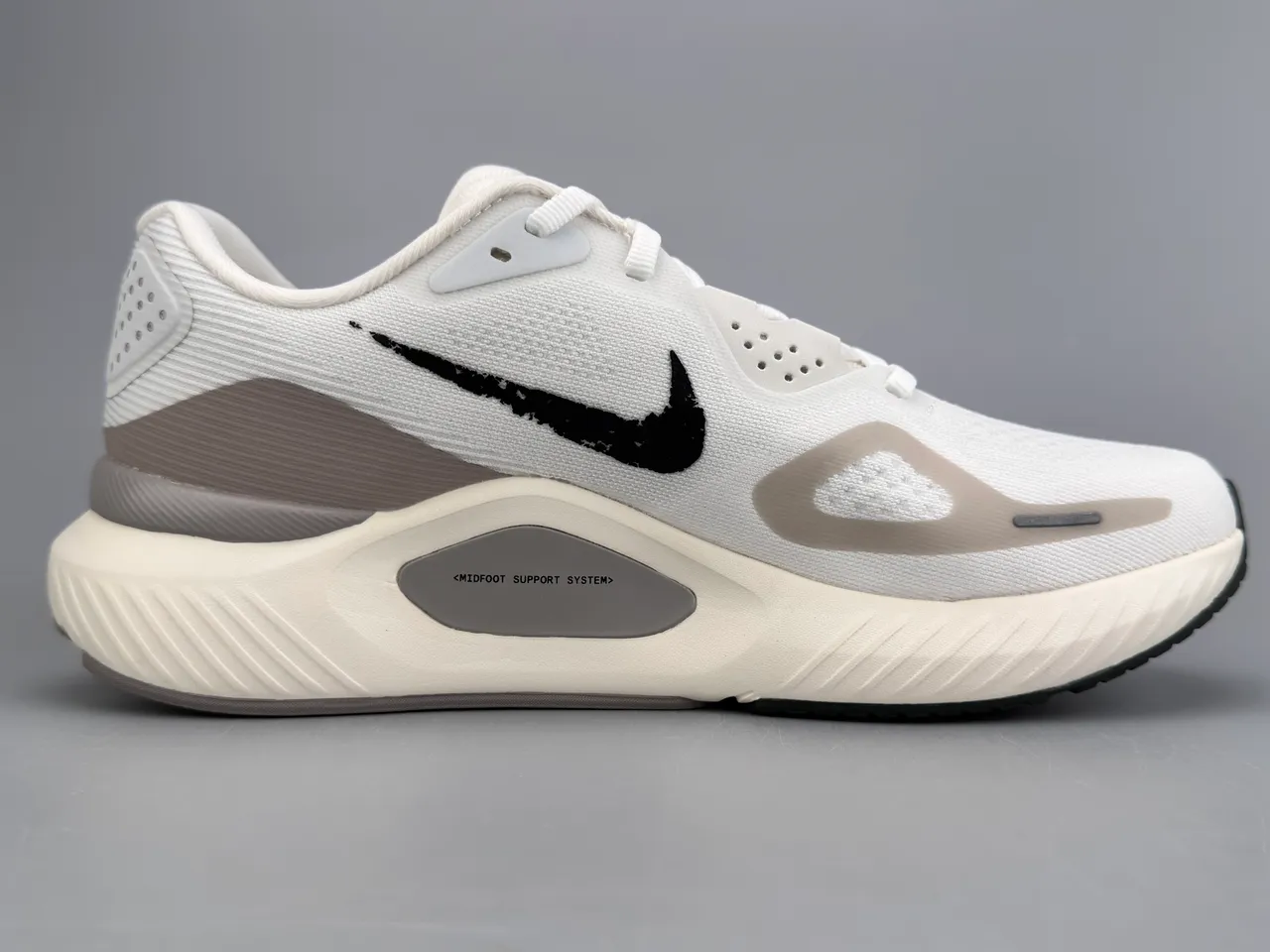 Nike White Gray Engineered Knit Upper Bold Black 'RUN' Graphic Running Shoes 10