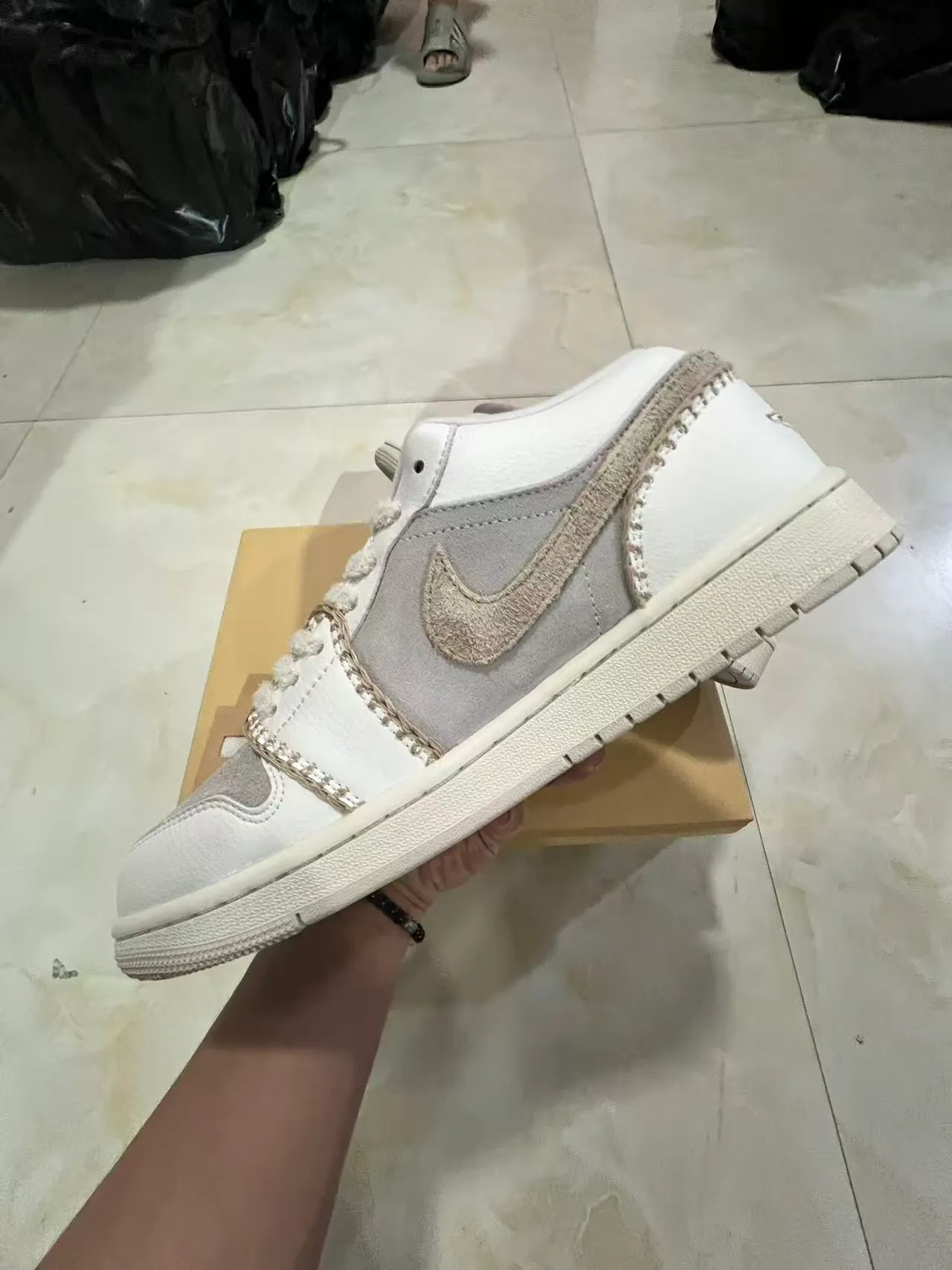 Nike White Gray Low-Top Suede-and-Leather Panelled Lifestyle Sneakers 5