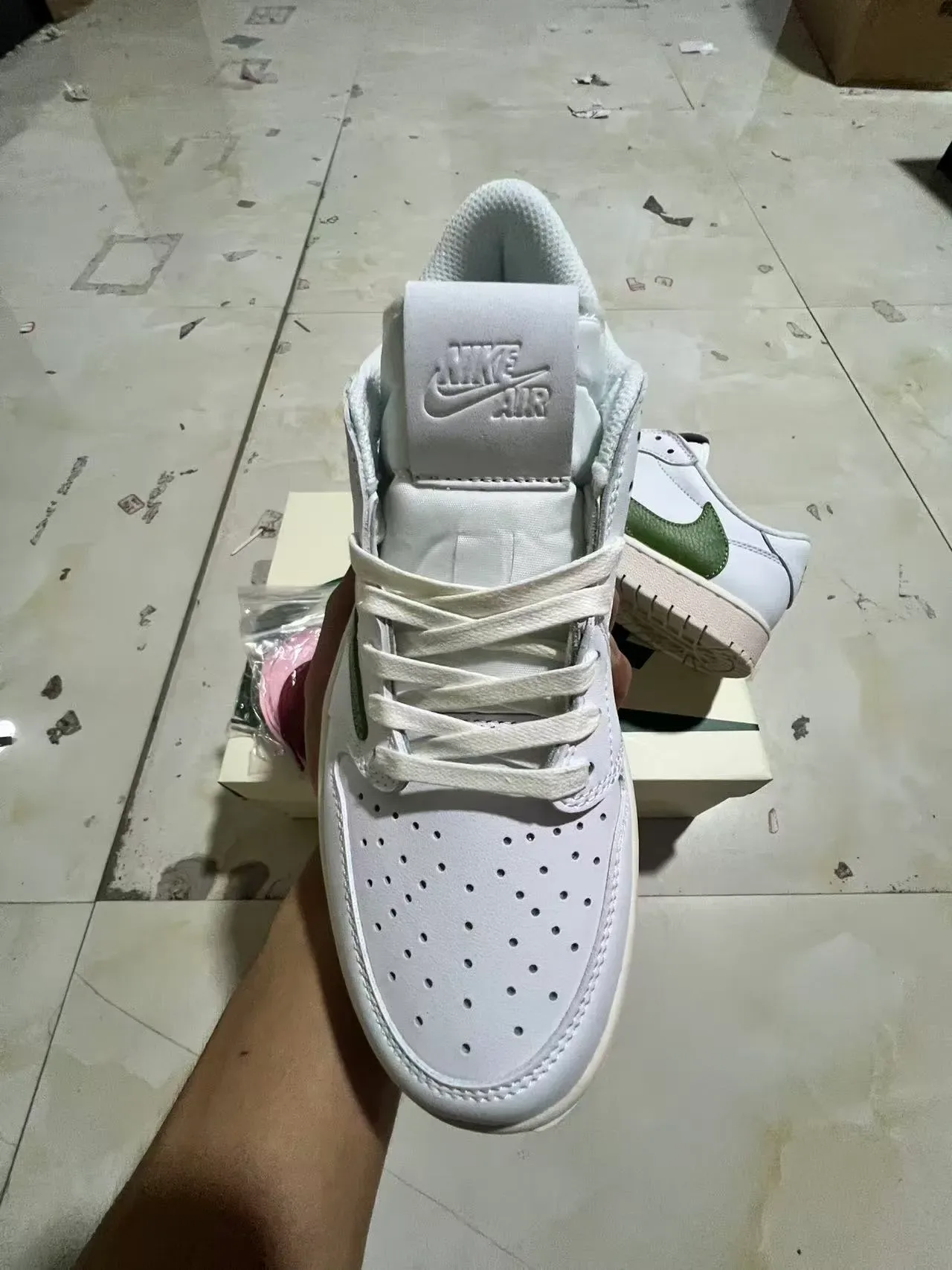 Nike White Green Low-Top Stitched Leather Upper Lifestyle Sneakers 3