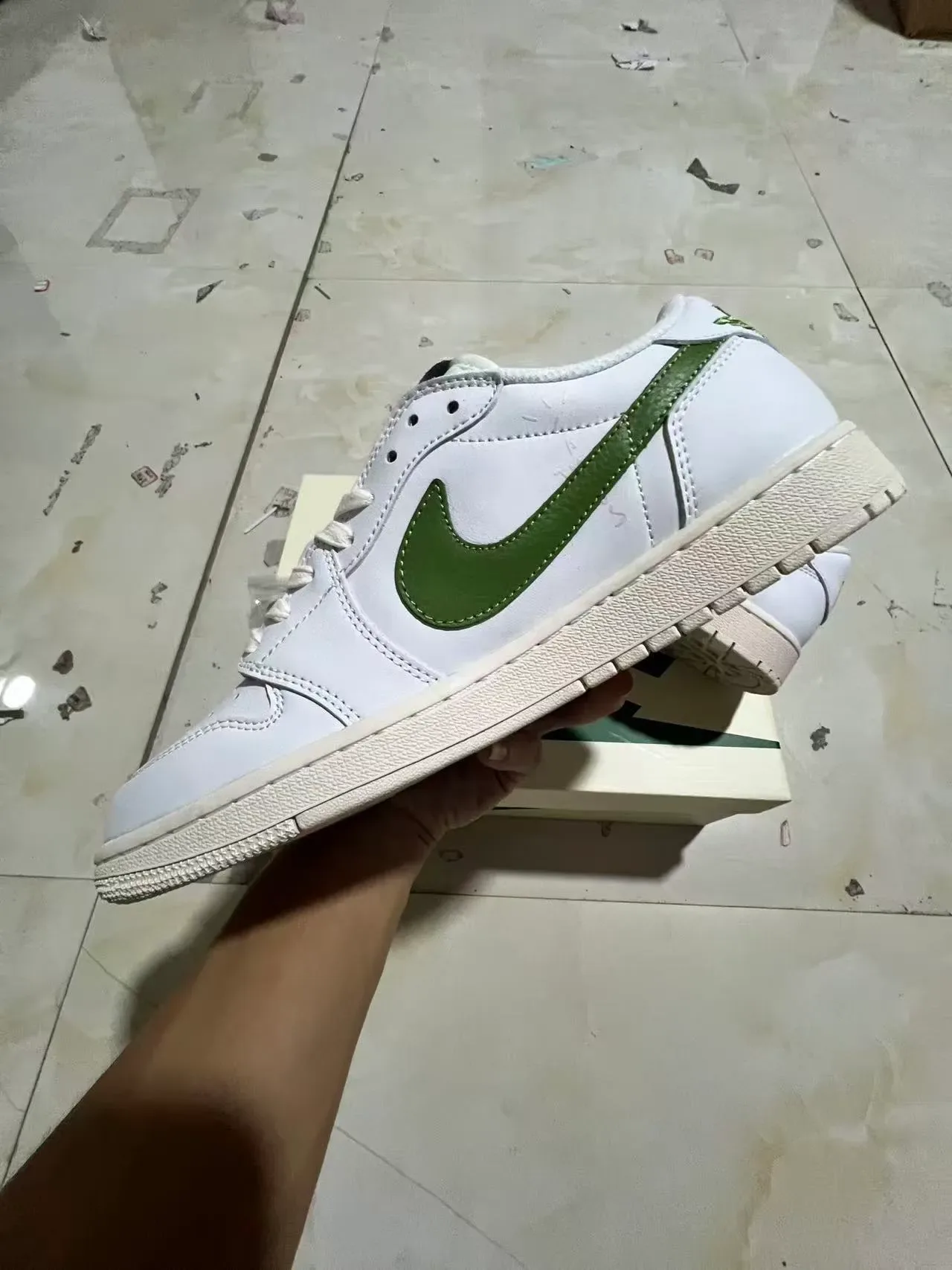 Nike White Green Low-Top Stitched Leather Upper Lifestyle Sneakers 5