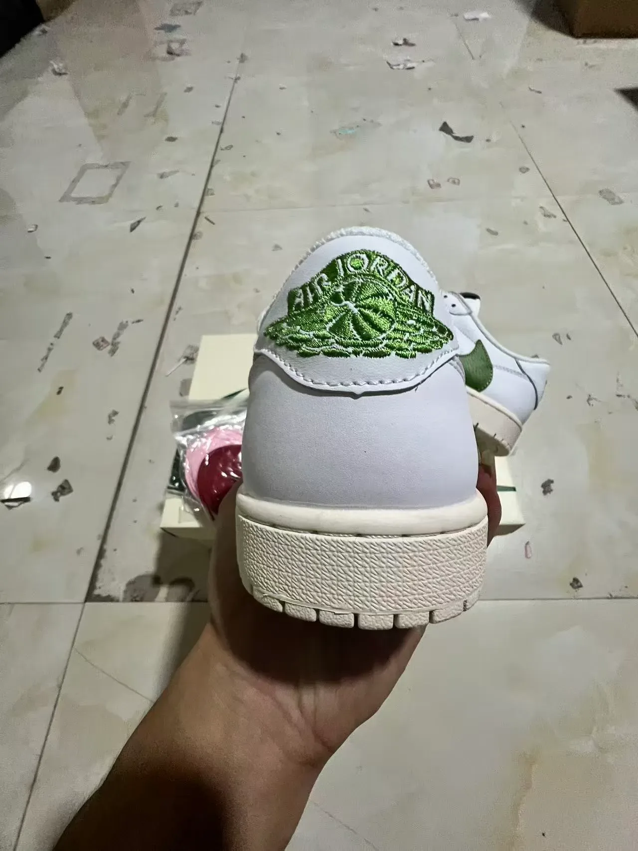 Nike White Green Low-Top Stitched Leather Upper Lifestyle Sneakers 8