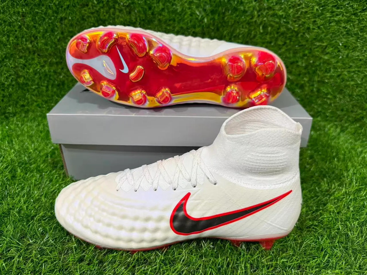 Nike White Red High-Top Sock-Fit Textured Quilted Upper Firm-Ground Soccer Shoes 7