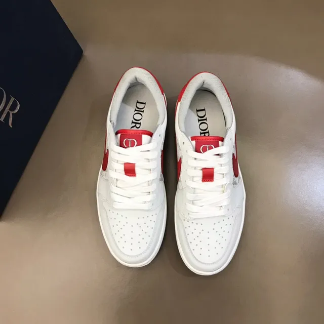 Nike White Red Low-Top Leather Upper Lifestyle Sneakers 9