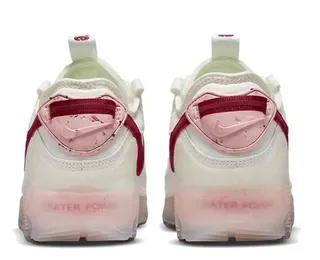 Nike White Red Low-Top Mesh And Synthetic Upper Lifestyle Sneakers 3