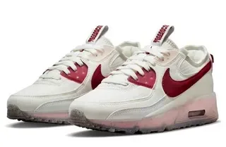 Nike White Red Low-Top Mesh And Synthetic Upper Lifestyle Sneakers 5
