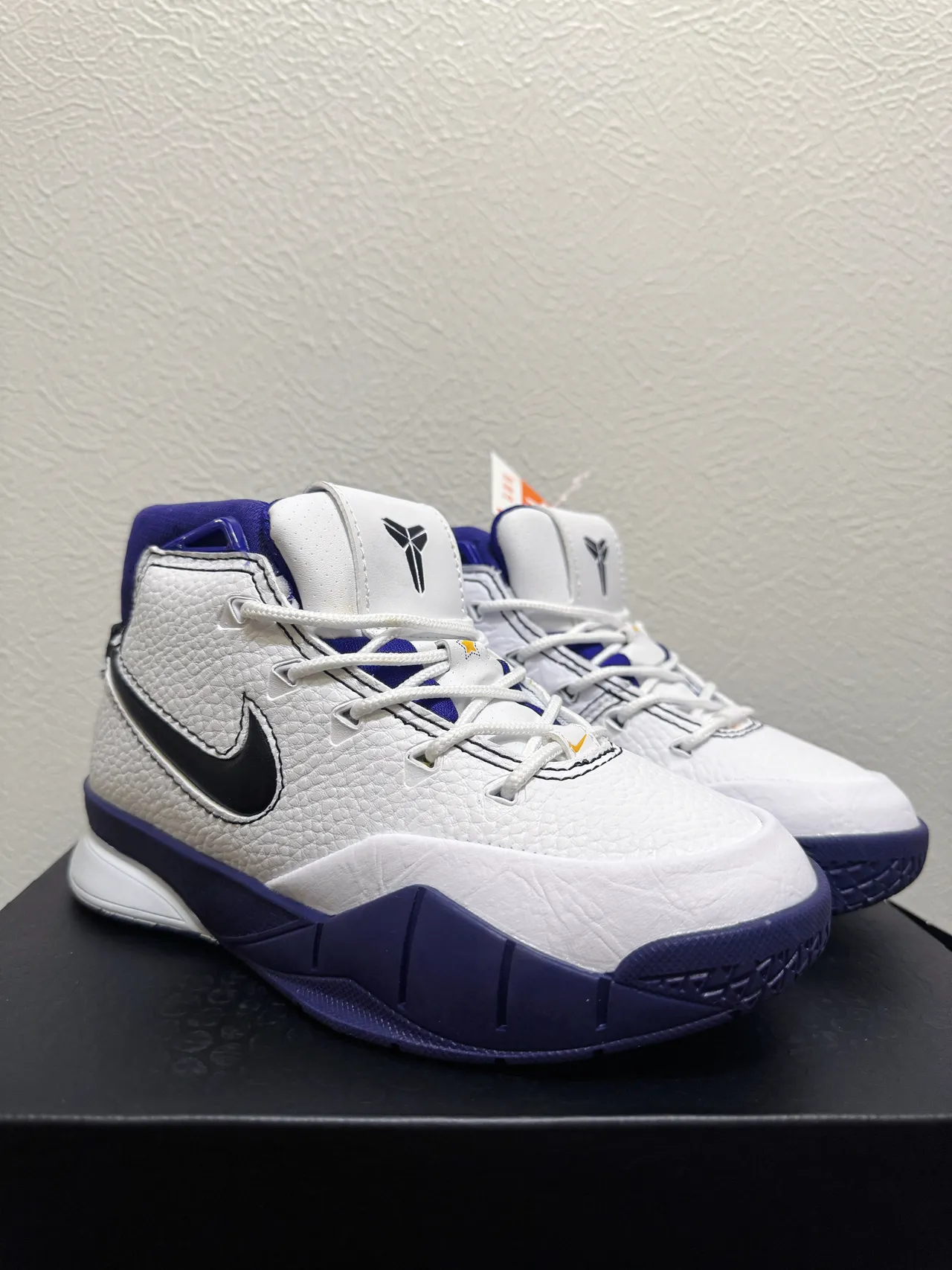 Nike Zoom Kobe IV White Purple Gold Basketball Shoes 7