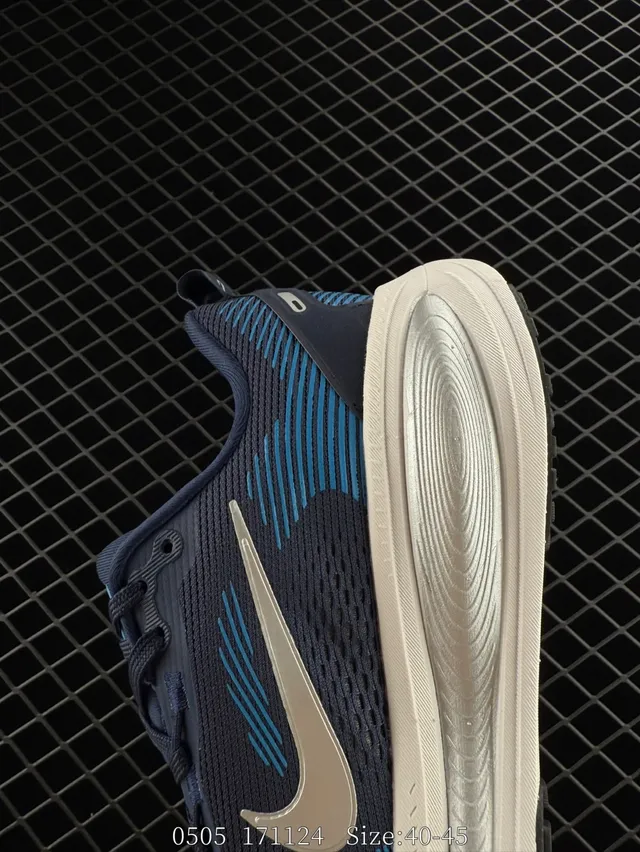 Nike ZoomX Navy Blue Engineered Mesh Wave-Stripe Running Shoes 3