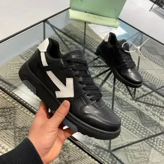 Off-White Chaussures lifestyle noires avec logo de flèche diagonale et orteil perforé