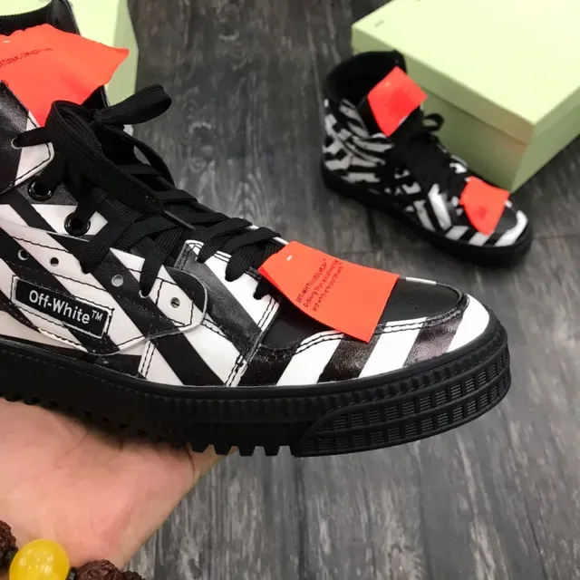 Zapatillas lifestyle Off-White negro high top con rayas diagonales 6
