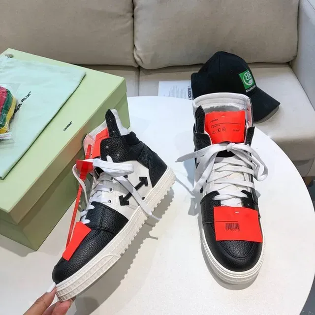 Off-White Diagonal Arrow High-Top Preto Branco Vermelho Tênis Lifestyle 6